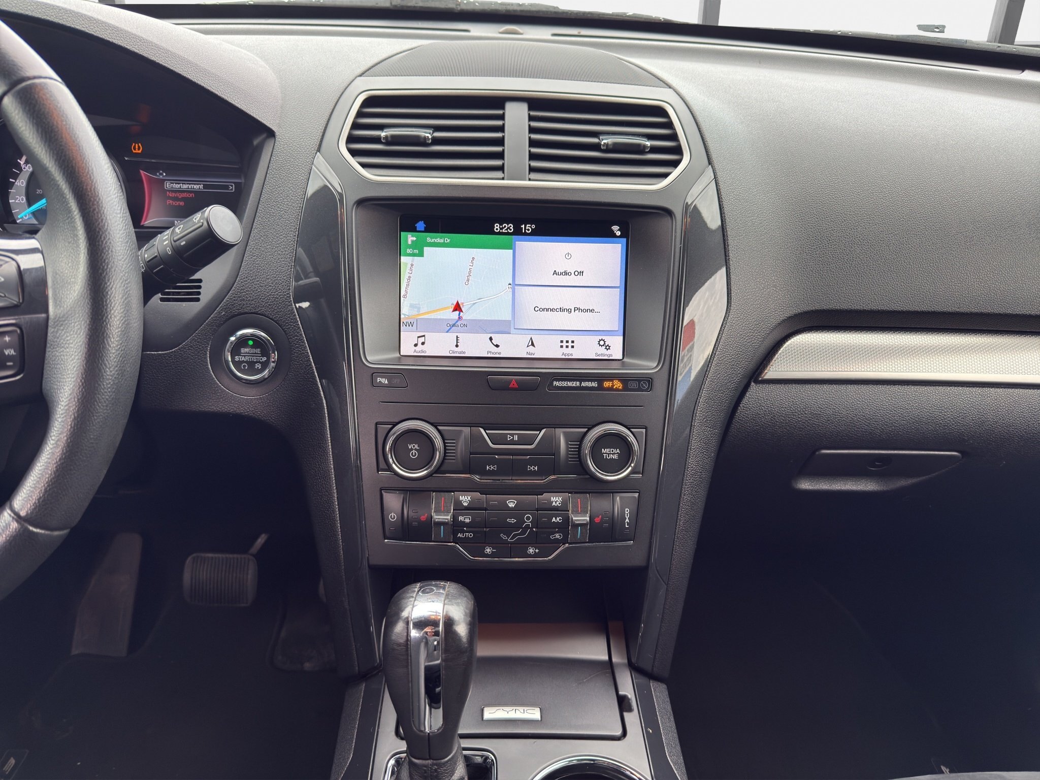 2019 FORD EXPLORER XLT / $259.84 BIWEEKLY INCLUDING TAX / 6 PASSENGER / NAVIGATION / REMOTE START