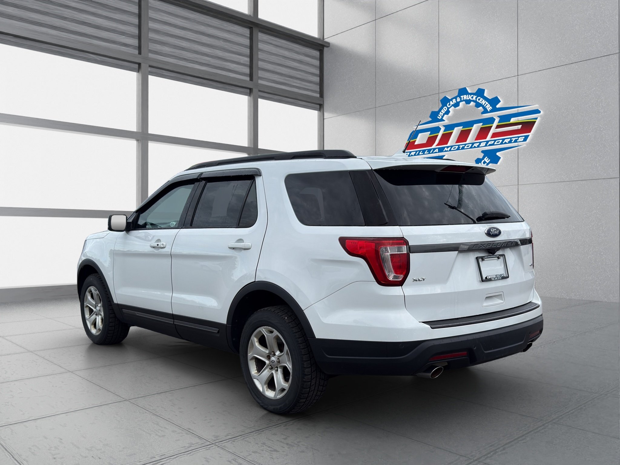 2019 FORD EXPLORER XLT / $259.84 BIWEEKLY INCLUDING TAX / 6 PASSENGER / NAVIGATION / REMOTE START