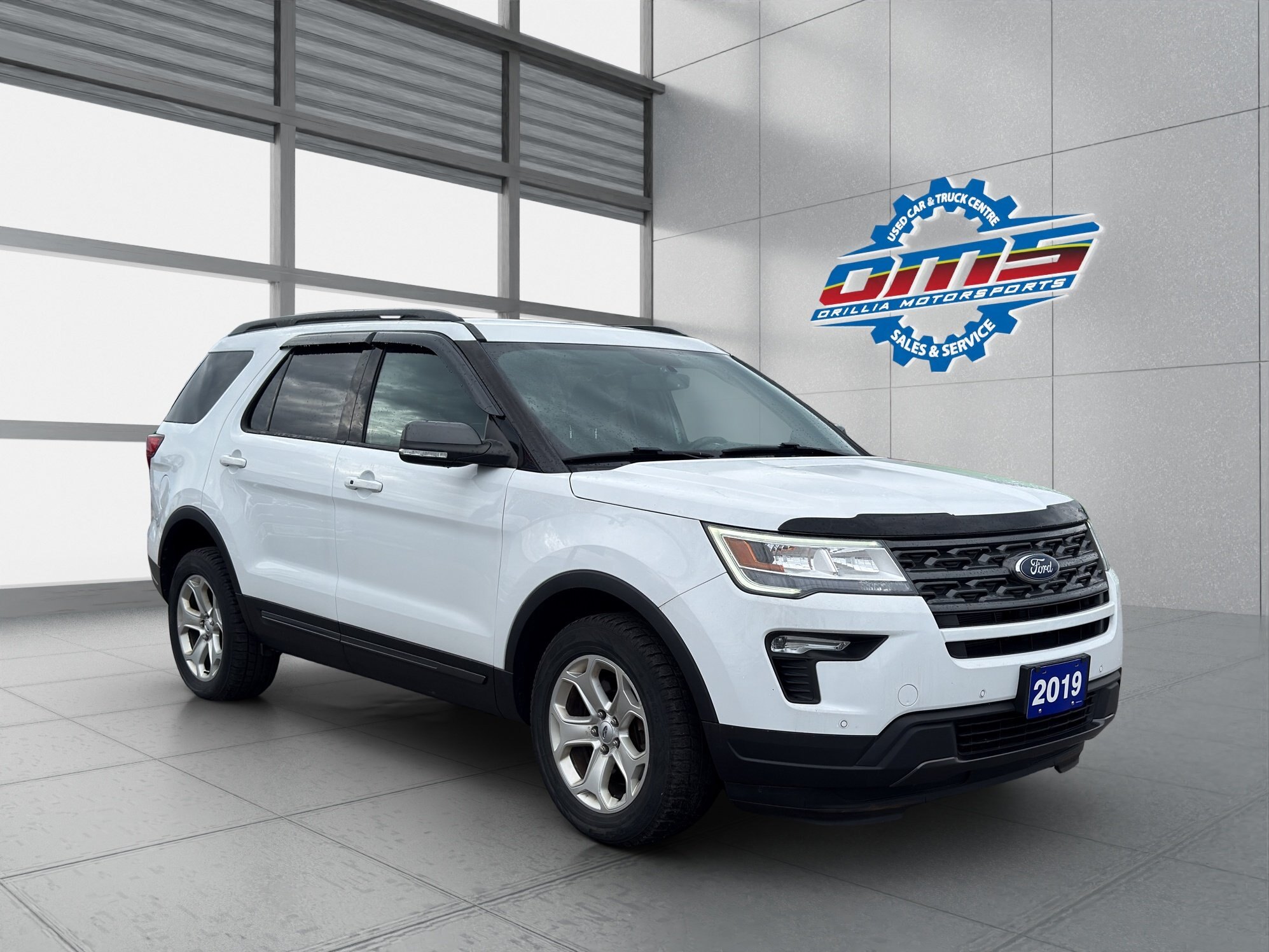 2019 FORD EXPLORER XLT / $259.84 BIWEEKLY INCLUDING TAX / 6 PASSENGER / NAVIGATION / REMOTE START