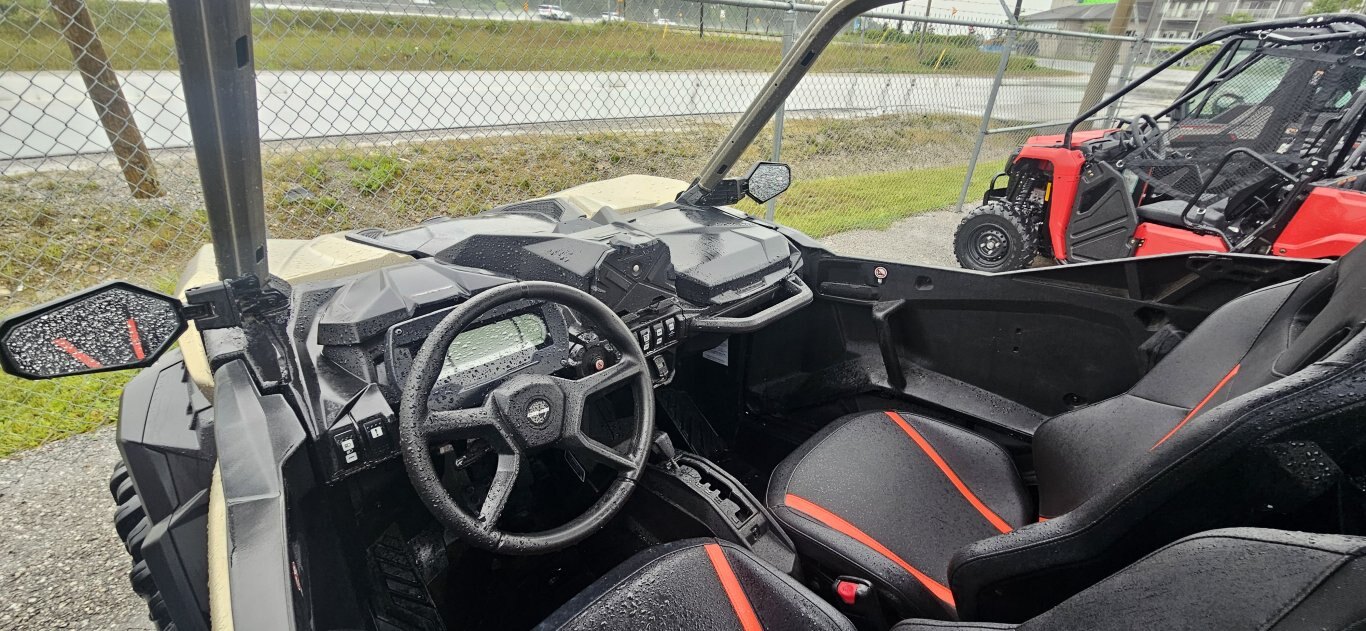 2023 CAN AM MAVERICK 1000R