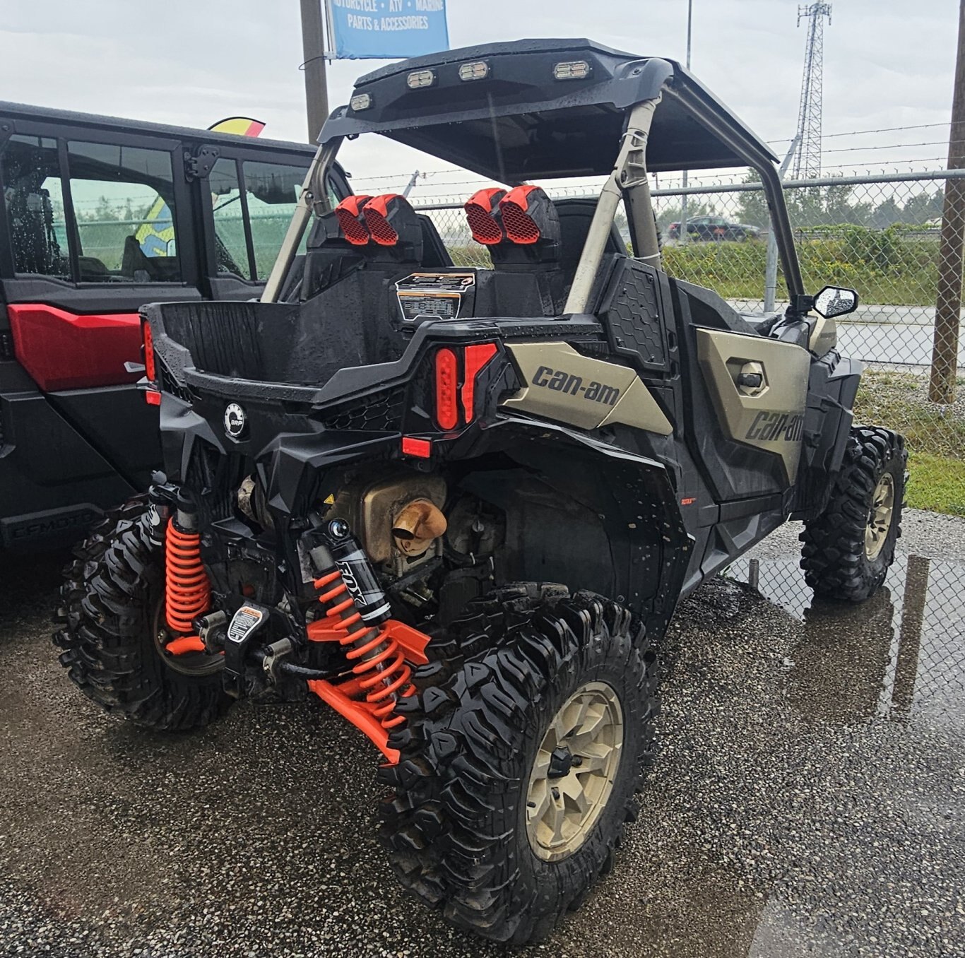 2023 CAN AM MAVERICK 1000R