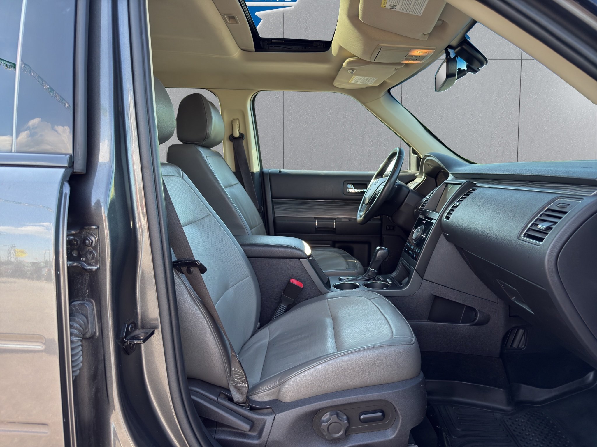 2019 FORD FLEX LIMITED / $217.64 BIWEEKLY INCLUDING TAX / 7 PASSENGER / NAVIGATION / REMOTE START