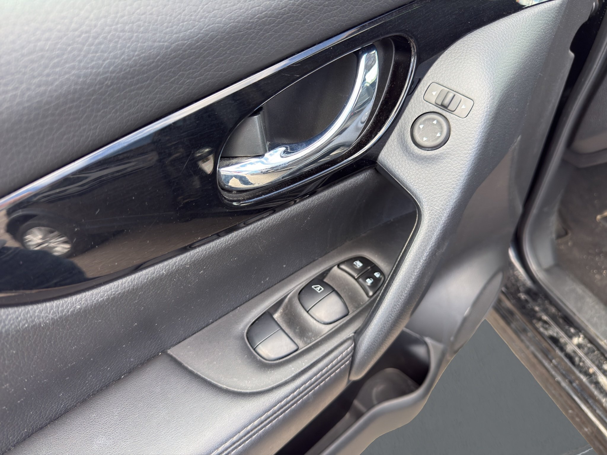 2022 NISSAN QASHQAI SV / $191.70 BIWEEKLY INCLUDING TAX / SUNROOF / REMOTE START / HEATED STEERING WHEEL