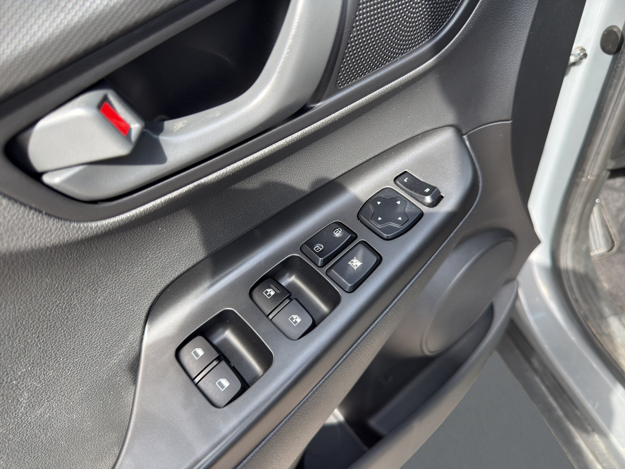 2021 HYUNDAI KONA PREFERRED / $191.70 BIWEEKLY INCLUDING TAX / HEATED STEERING WHEEL / BLIND SPOT MONITORING