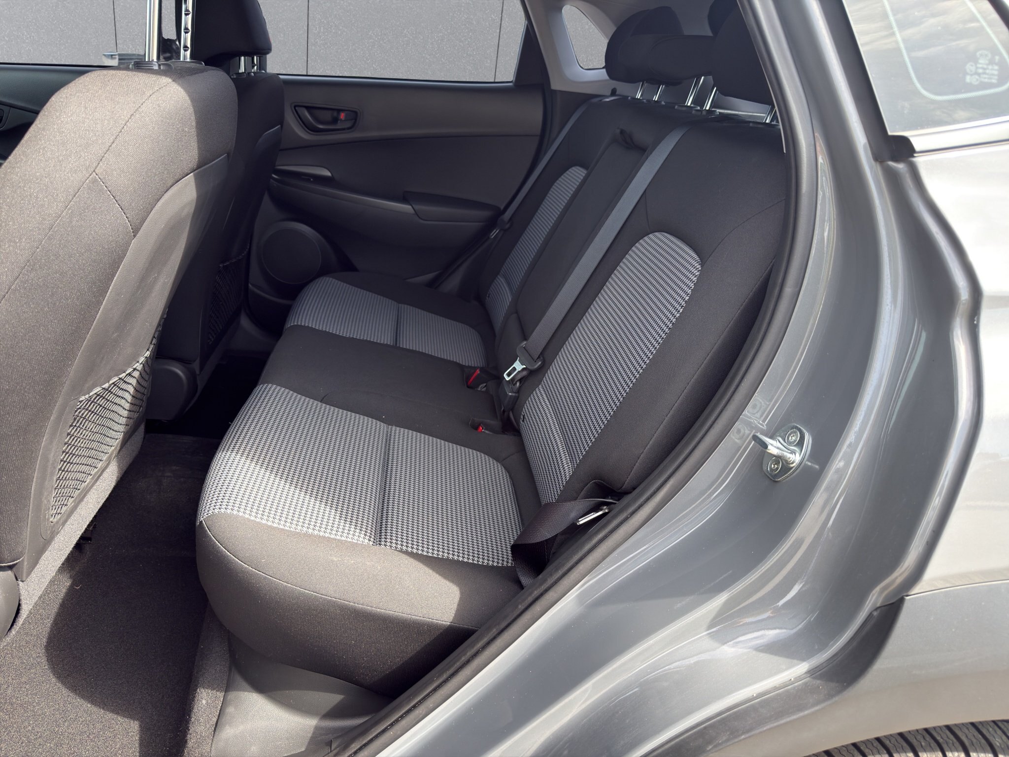 2021 HYUNDAI KONA PREFERRED / $191.70 BIWEEKLY INCLUDING TAX / HEATED STEERING WHEEL / BLIND SPOT MONITORING