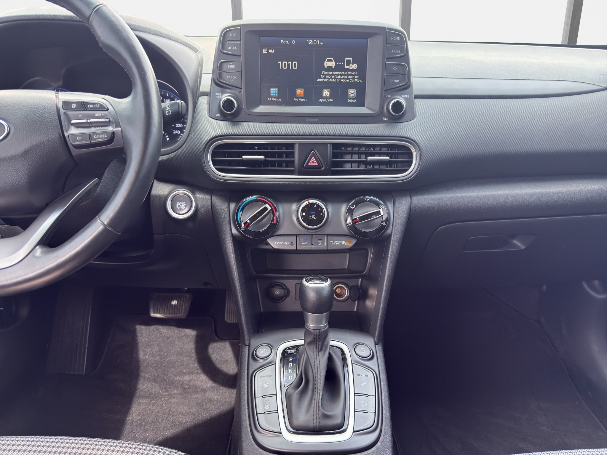 2021 HYUNDAI KONA PREFERRED / $191.70 BIWEEKLY INCLUDING TAX / HEATED STEERING WHEEL / BLIND SPOT MONITORING