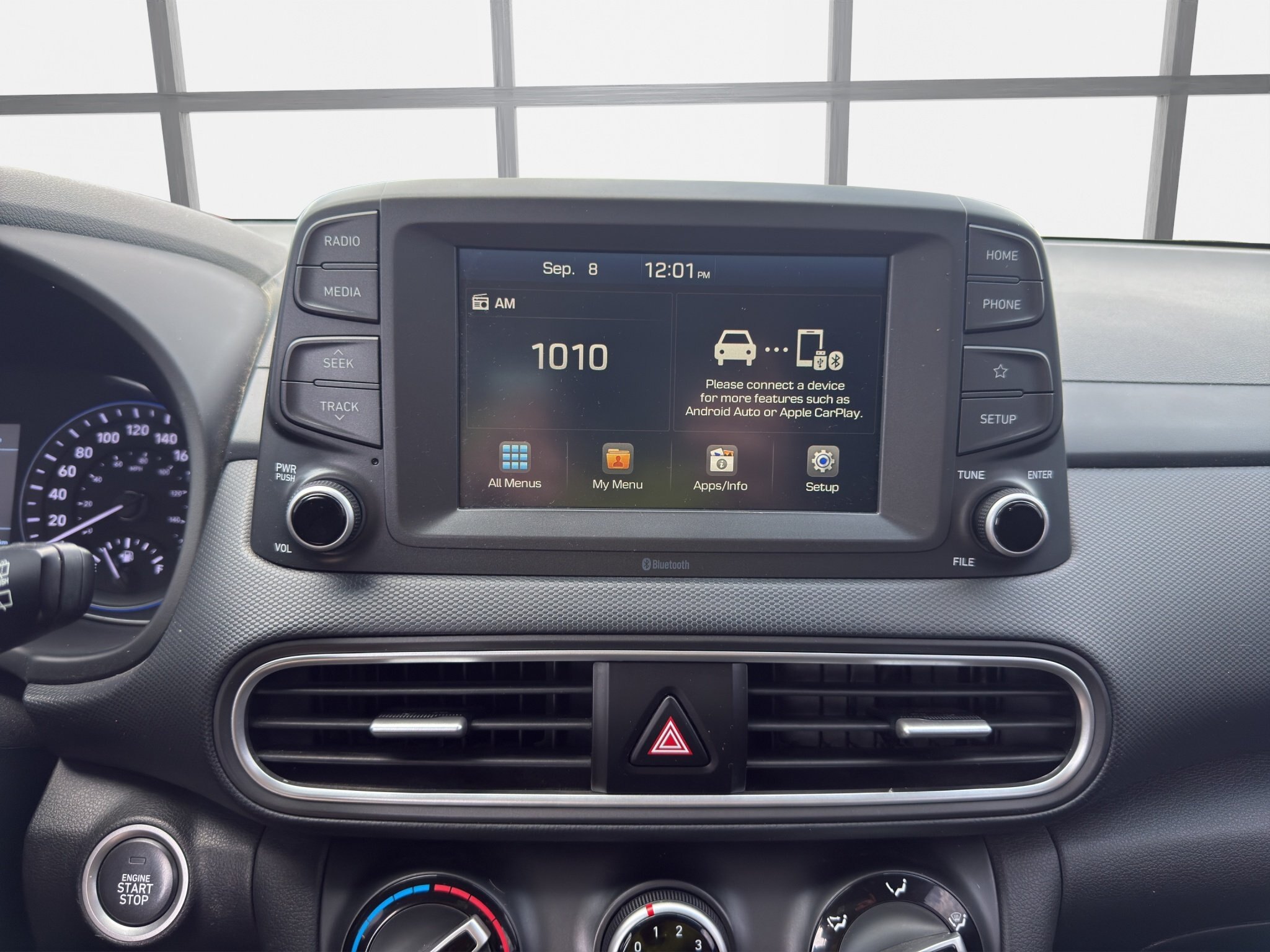 2021 HYUNDAI KONA PREFERRED / $191.70 BIWEEKLY INCLUDING TAX / HEATED STEERING WHEEL / BLIND SPOT MONITORING