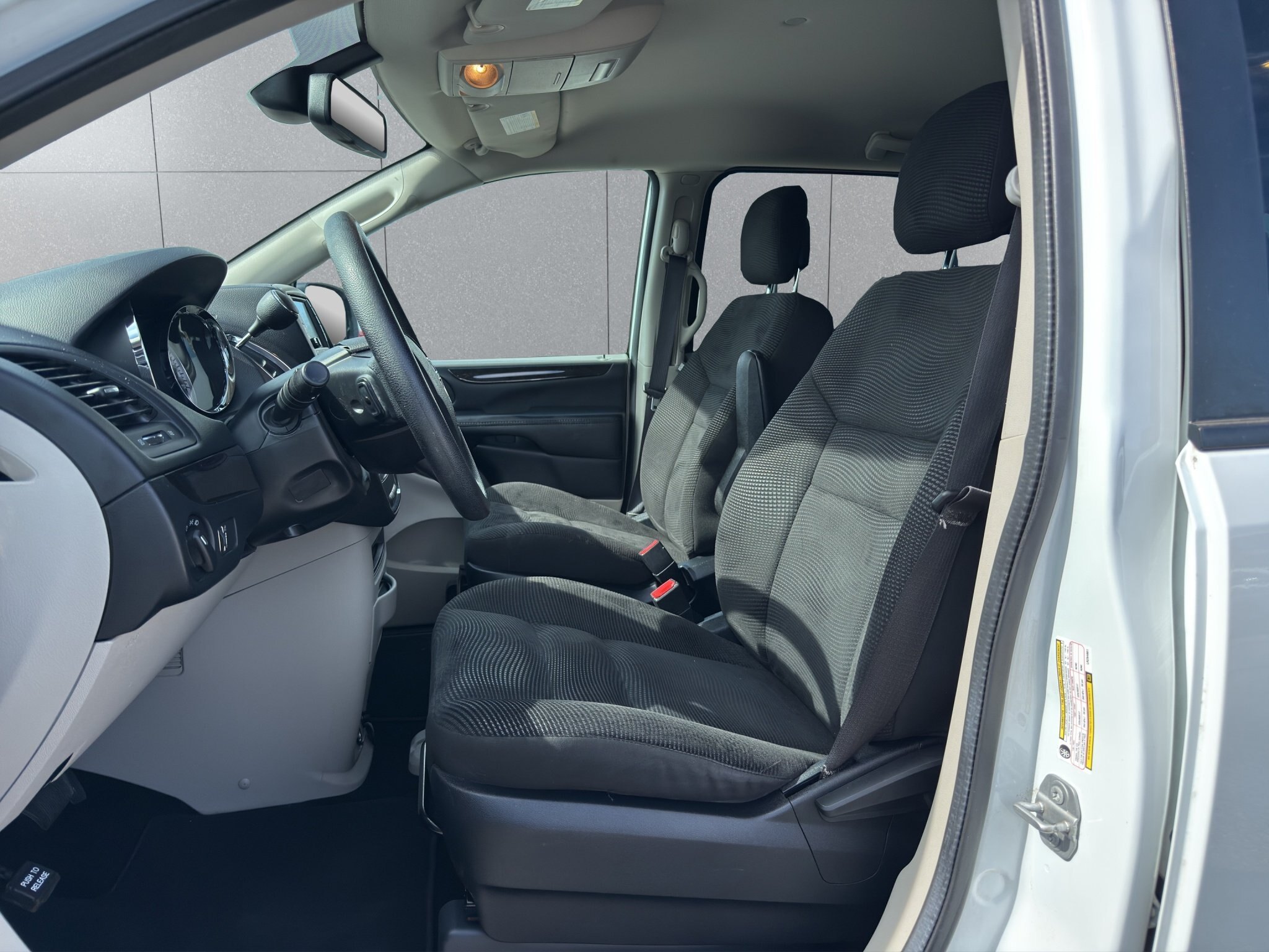 2020 DODGE GRAND CARAVAN SXT / $261.22 BIWEEKLY INCLUDING TAX / STOW N'GO / BLUETOOTH