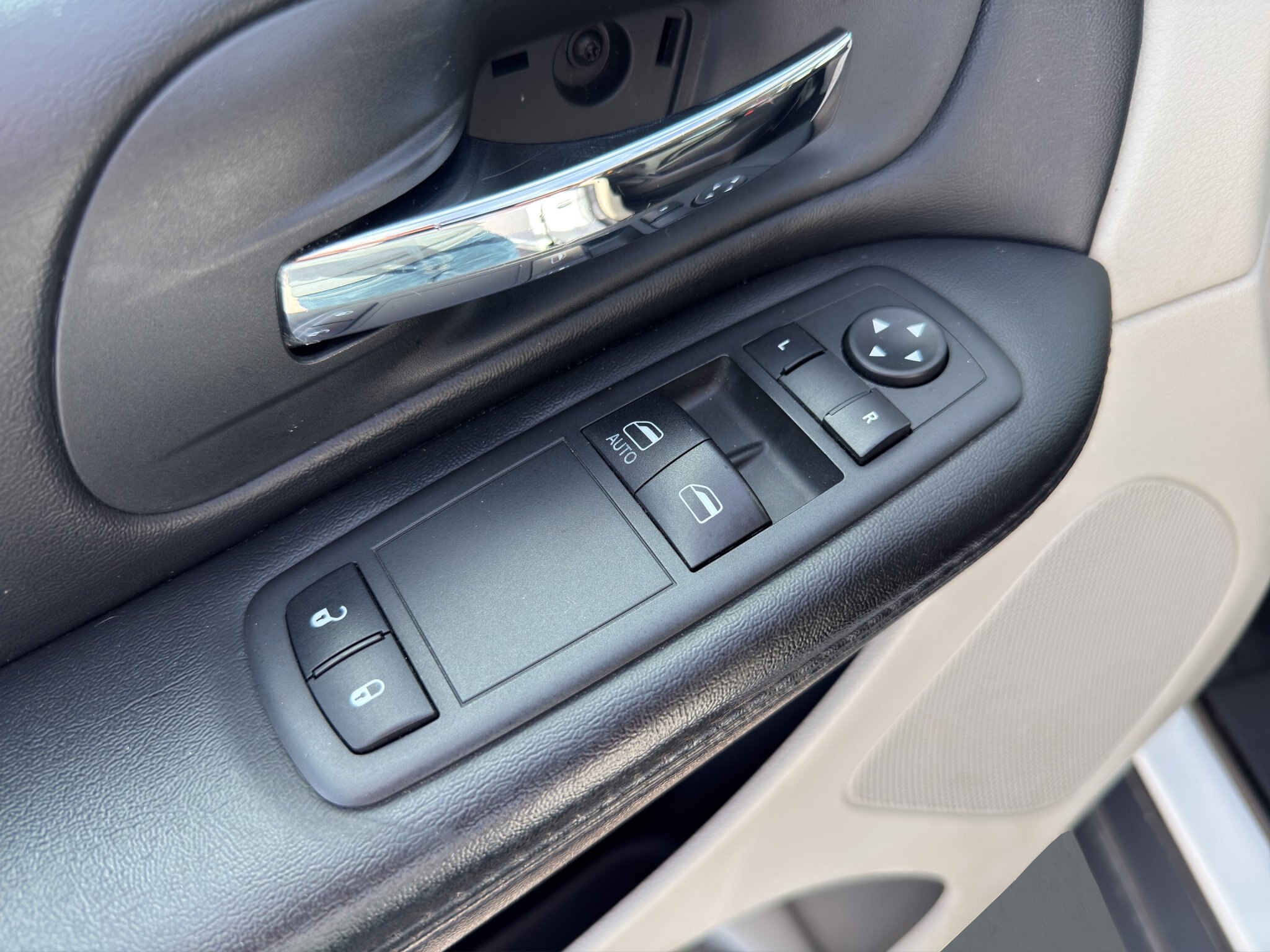 2020 DODGE GRAND CARAVAN SXT / $261.22 BIWEEKLY INCLUDING TAX / STOW N'GO / BLUETOOTH