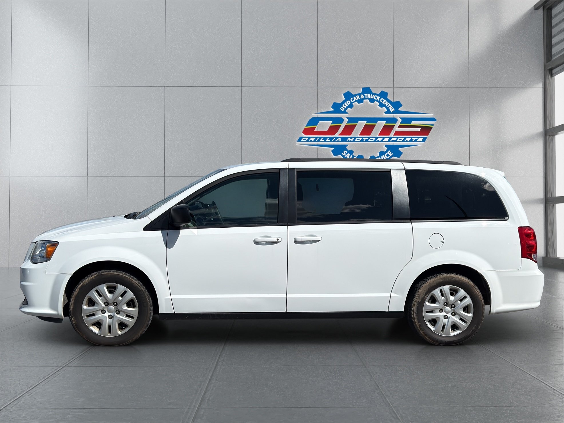2020 DODGE GRAND CARAVAN SXT / $261.22 BIWEEKLY INCLUDING TAX / STOW N'GO / BLUETOOTH
