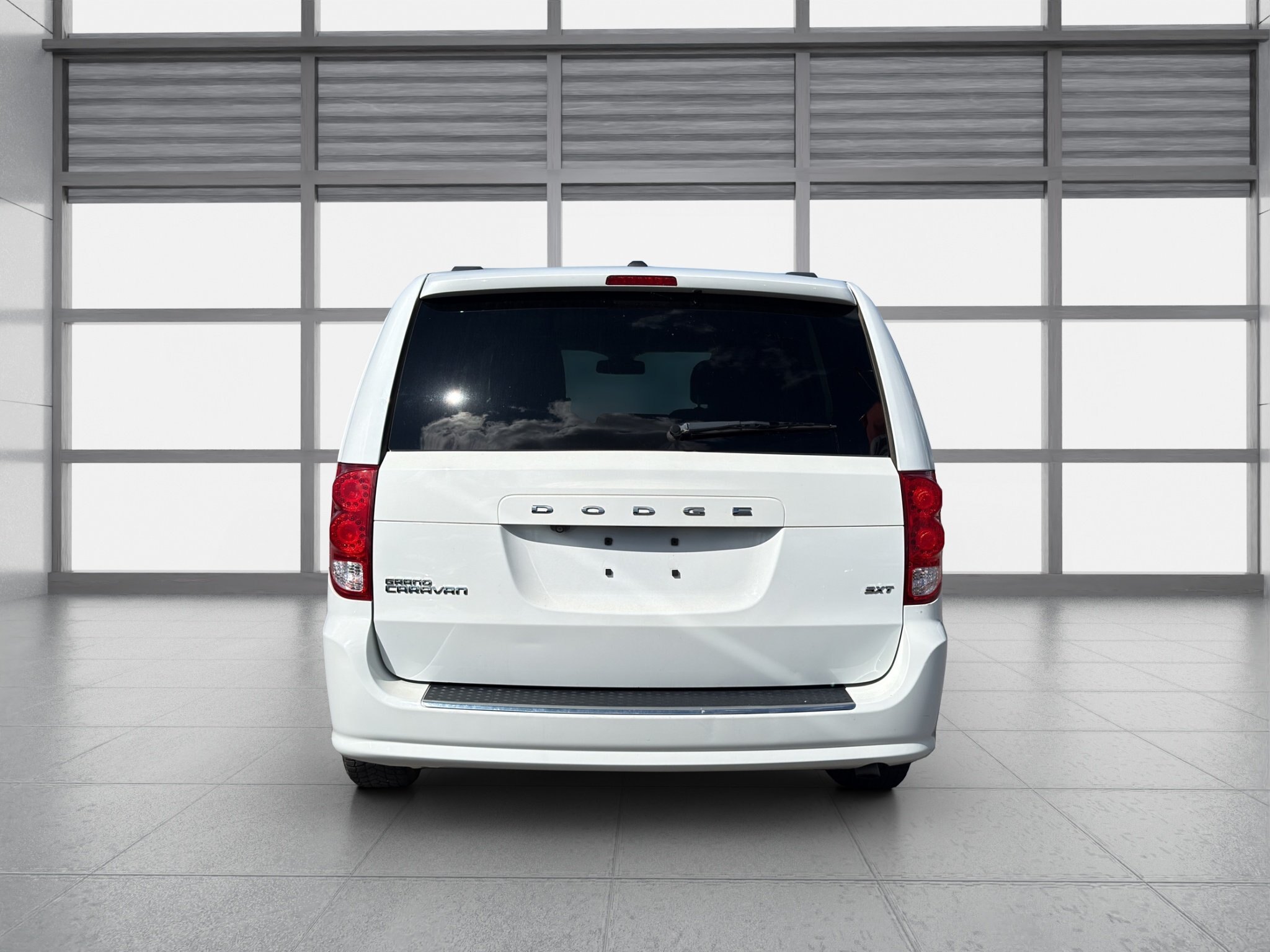 2020 DODGE GRAND CARAVAN SXT / $261.22 BIWEEKLY INCLUDING TAX / STOW N'GO / BLUETOOTH
