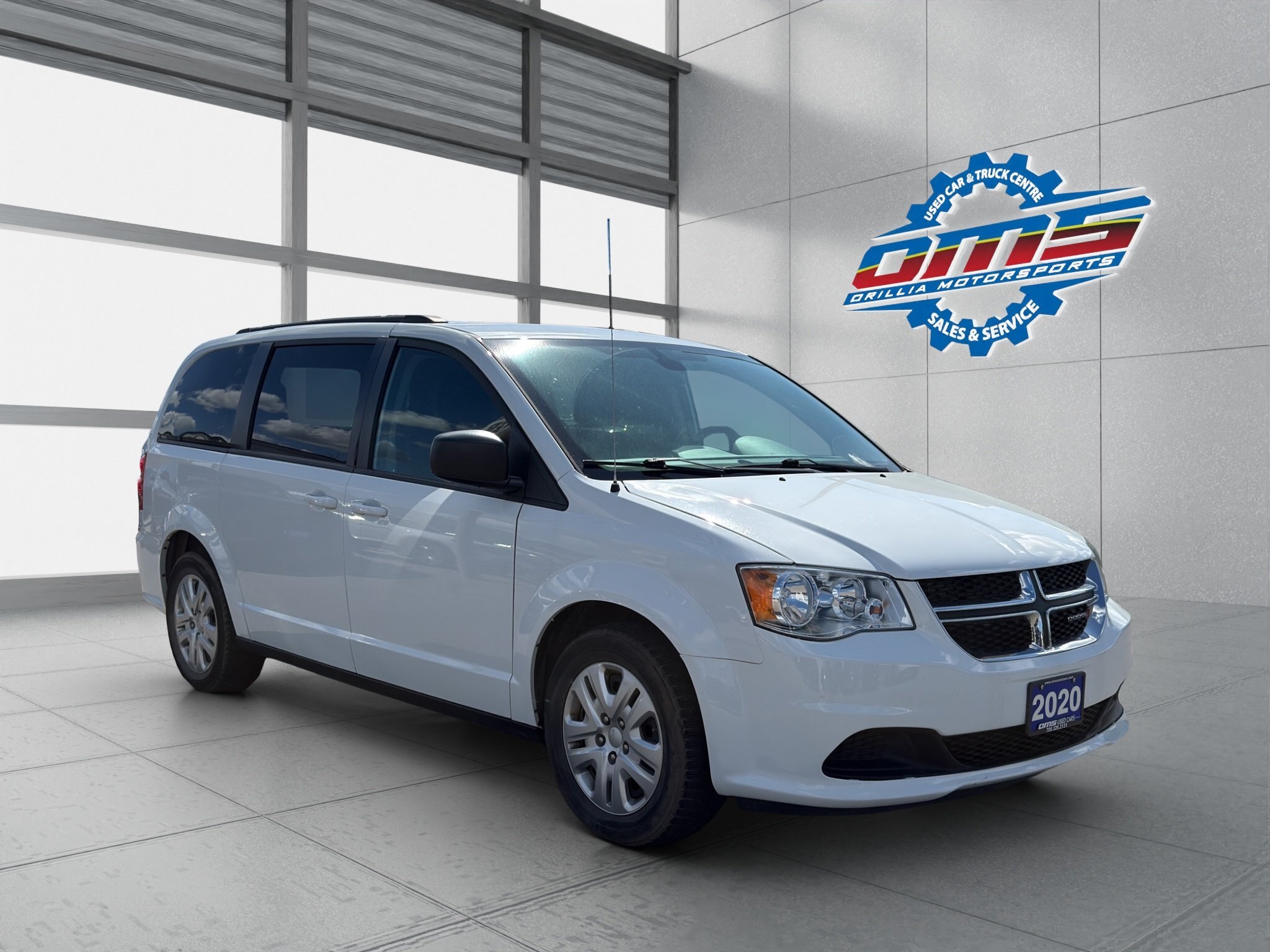 2020 DODGE GRAND CARAVAN SXT / $261.22 BIWEEKLY INCLUDING TAX / STOW N'GO / BLUETOOTH