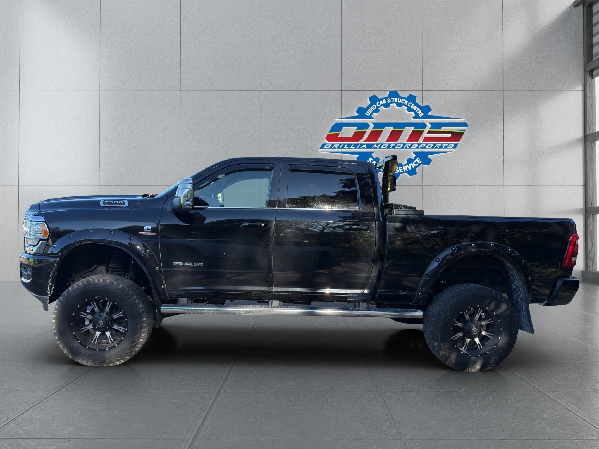 2023 RAM 2500 LIMITED LONGHORN CREW CAB 6.7L CUMMINS / $589.01 BIWEEKLY INCLUDING TAX / ADAPTIVE CRUISE CONTROL / NAVIGATION / VENTILATED FRONT SEATS