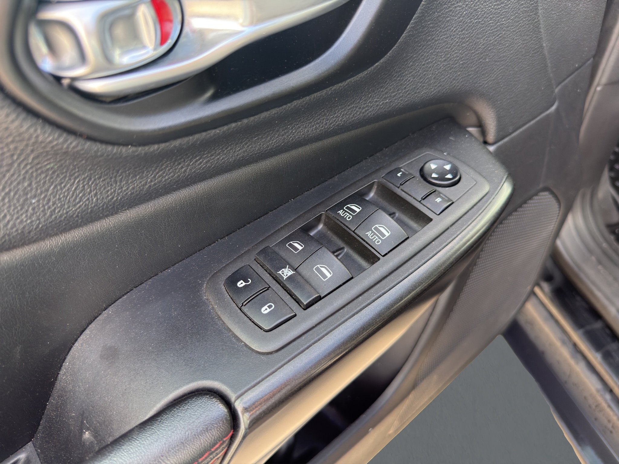 2022 JEEP CHEROKEE TRAILHAWK / $199.81 BIWEEKLY INCLUDING TAX / REMOTE START / NAVIGATION / BLIND SPOT MONITORING