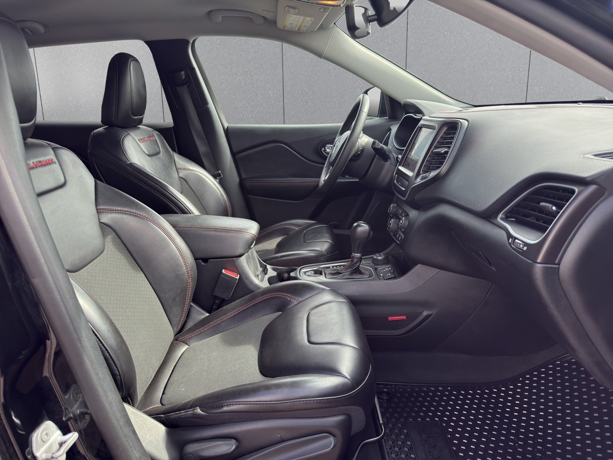 2022 JEEP CHEROKEE TRAILHAWK / $199.81 BIWEEKLY INCLUDING TAX / REMOTE START / NAVIGATION / BLIND SPOT MONITORING