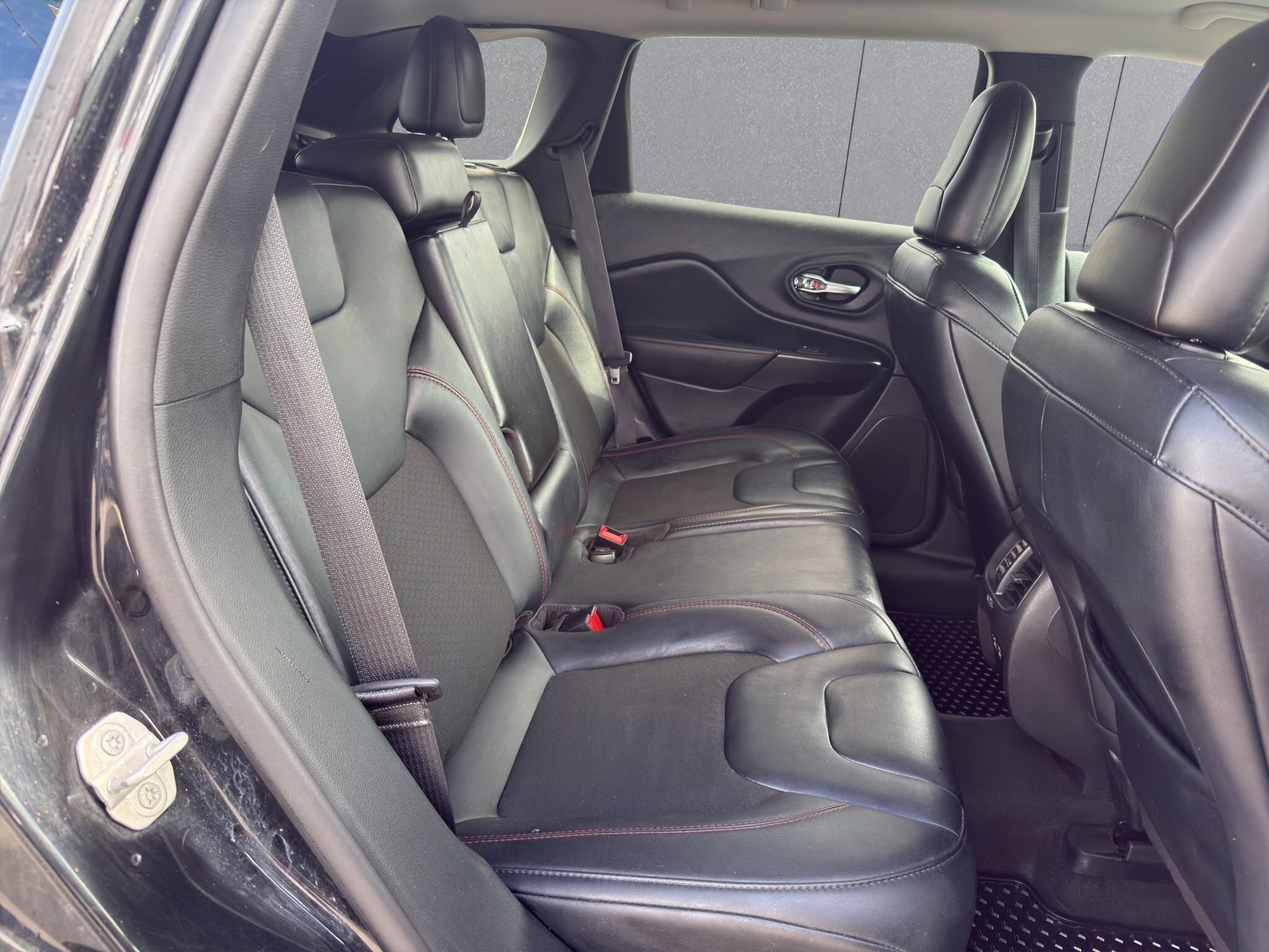 2022 JEEP CHEROKEE TRAILHAWK / $199.81 BIWEEKLY INCLUDING TAX / REMOTE START / NAVIGATION / BLIND SPOT MONITORING