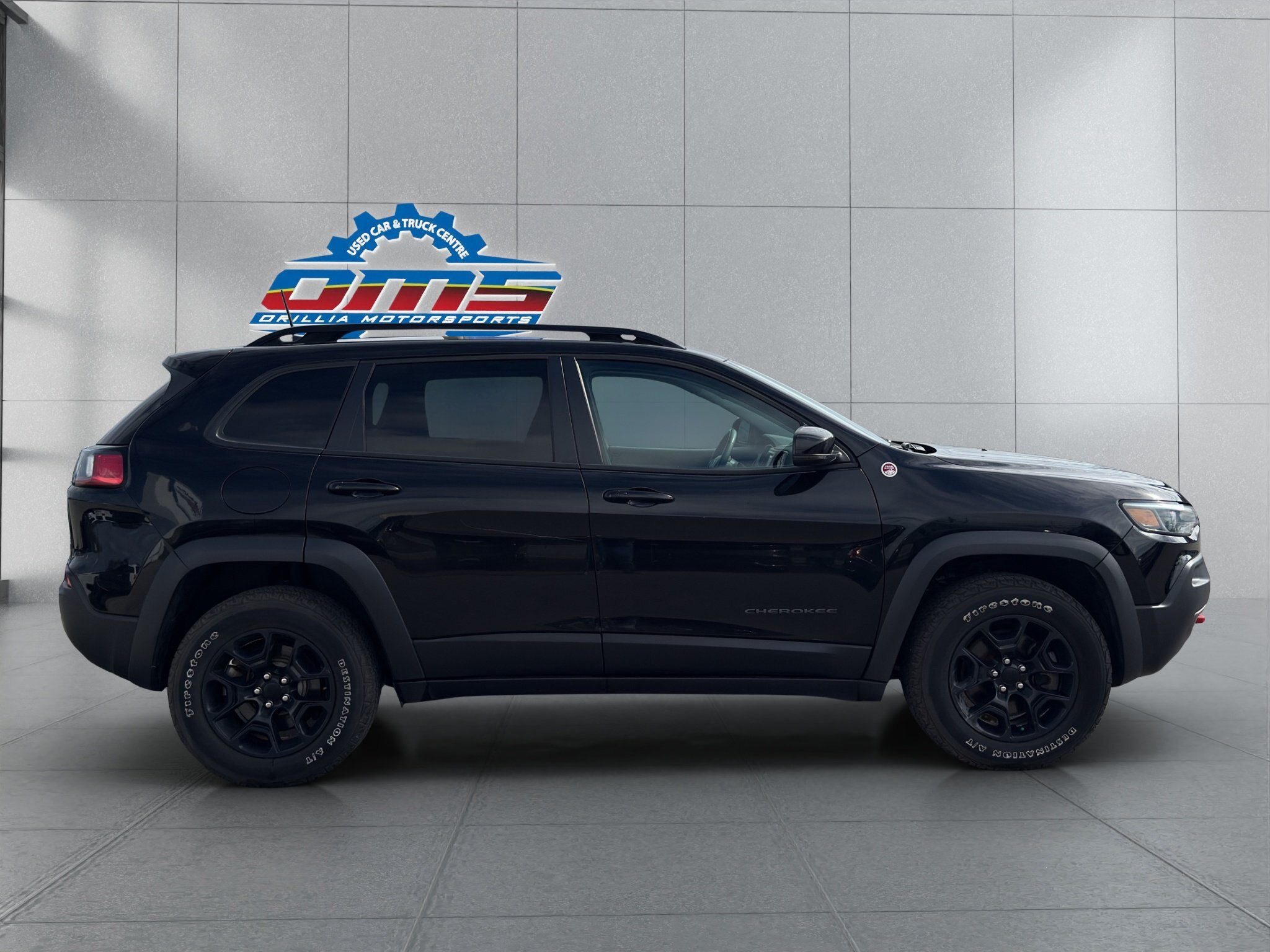 2022 JEEP CHEROKEE TRAILHAWK / $199.81 BIWEEKLY INCLUDING TAX / REMOTE START / NAVIGATION / BLIND SPOT MONITORING