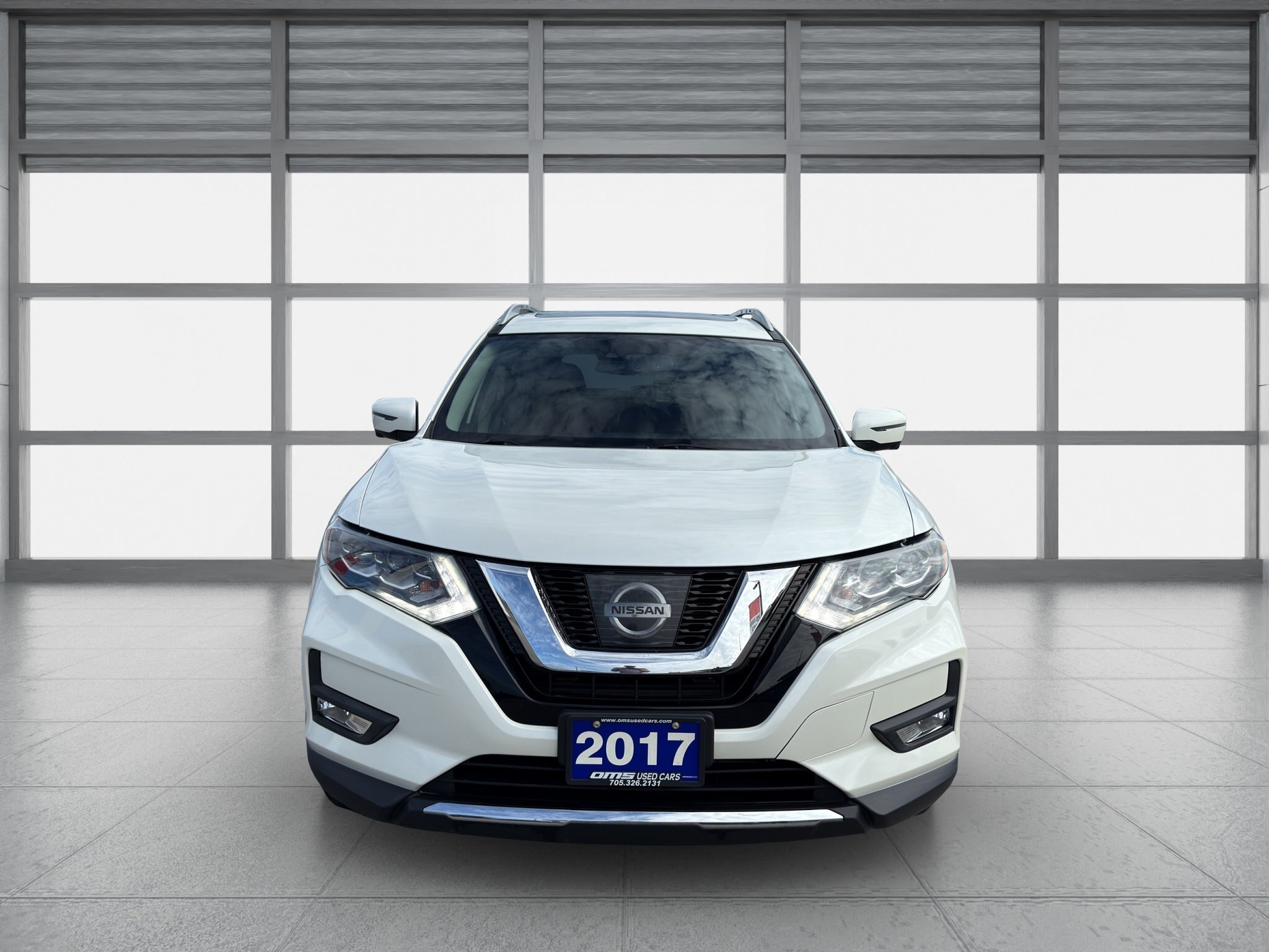 2017 NISSAN ROGUE SL / $272.85 BIWEEKLY INCLUDING TAX / NAVIGATION / PANORAMIC SUNROOF / HEATED STEERING WHEEL