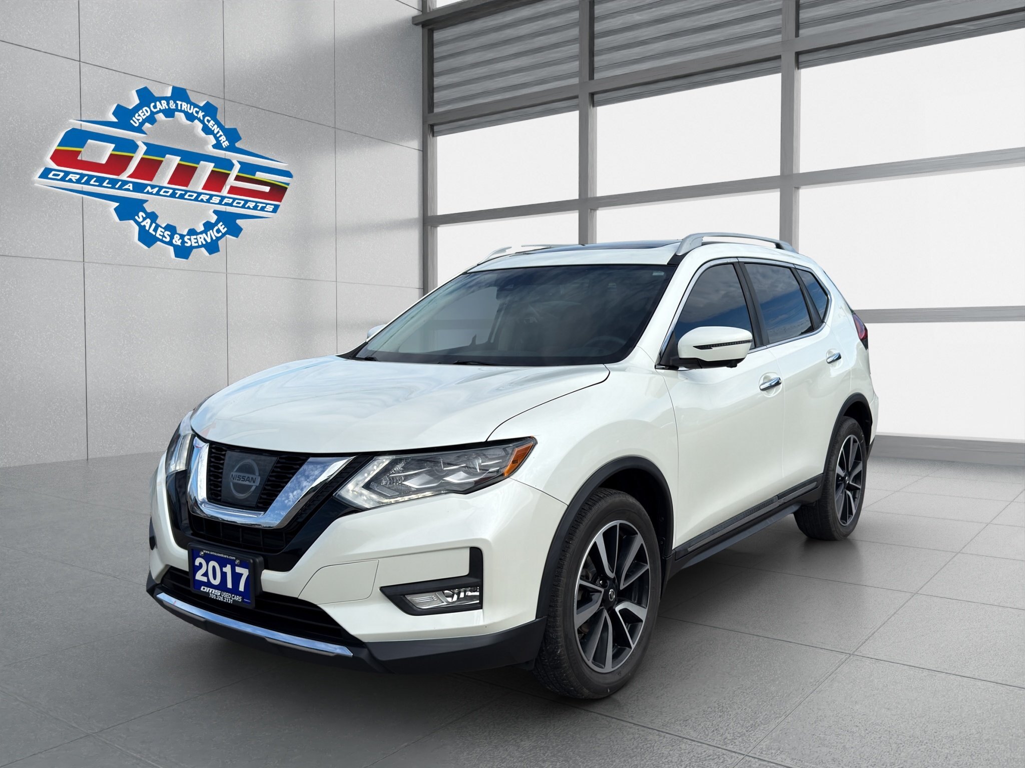 2017 NISSAN ROGUE SL / $272.85 BIWEEKLY INCLUDING TAX / NAVIGATION / PANORAMIC SUNROOF / HEATED STEERING WHEEL