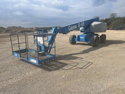 2010 GENIE S65 Manlift
