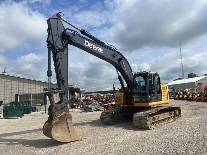 2012 John Deere 225D Excavator