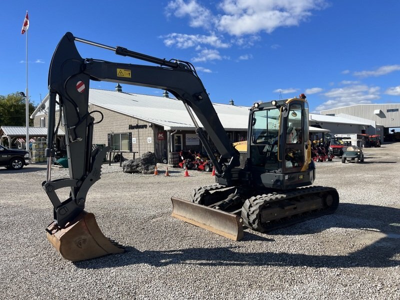 2021 Volvo ECR88D Excavator 10 Ton Class