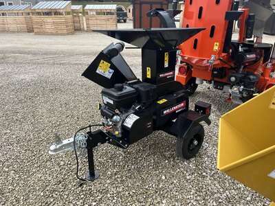BRAND NEW Wallenstein BXMT3213 Wood Chipper and Shredder DEMO