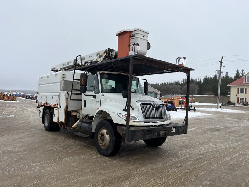 2007 International 4400 Forestry Bucket Truck