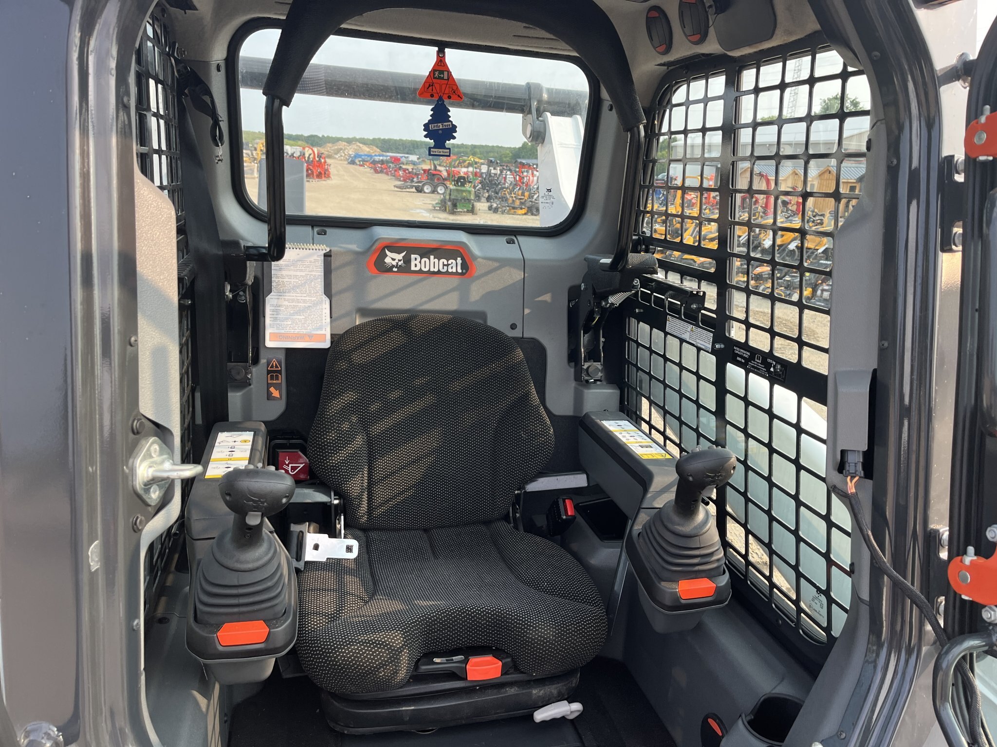 2023 BOBCAT T76 Track Skidsteer