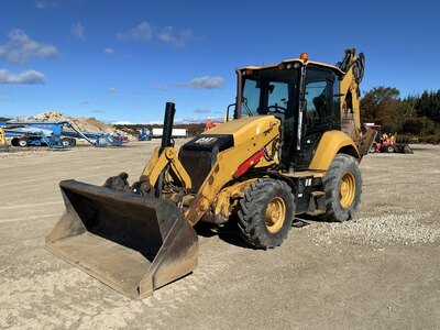 2021 Caterpillar 420 XE Backhoe