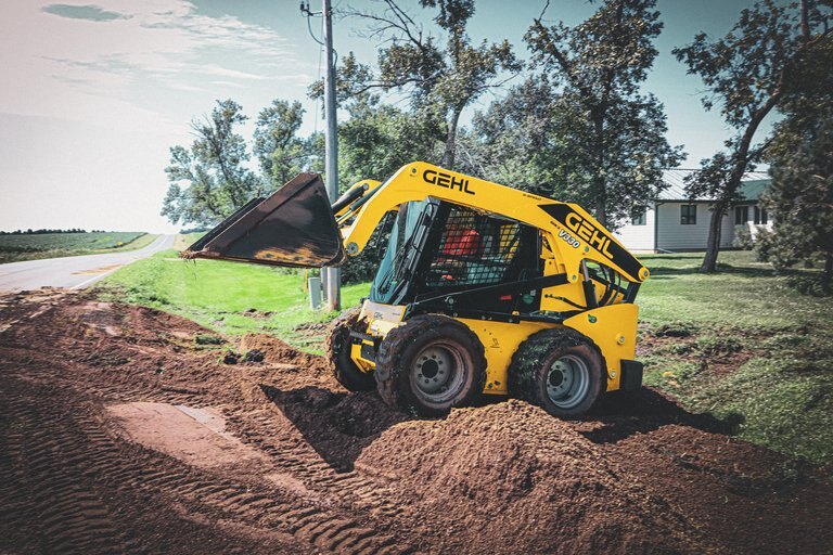 Gehl V330 COMPACT LOADERS