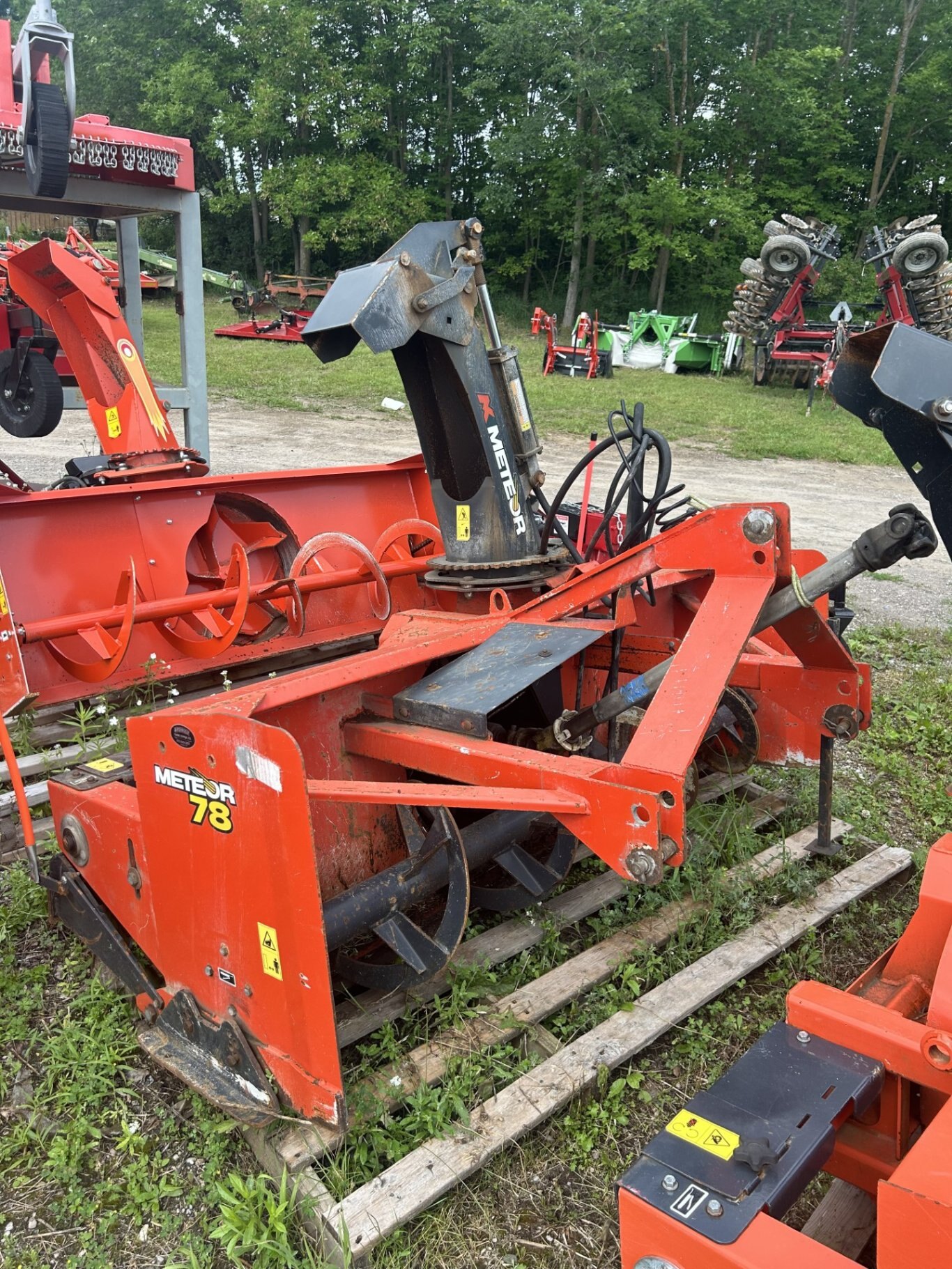 78 Inch Meteor Pull Type Snowblower