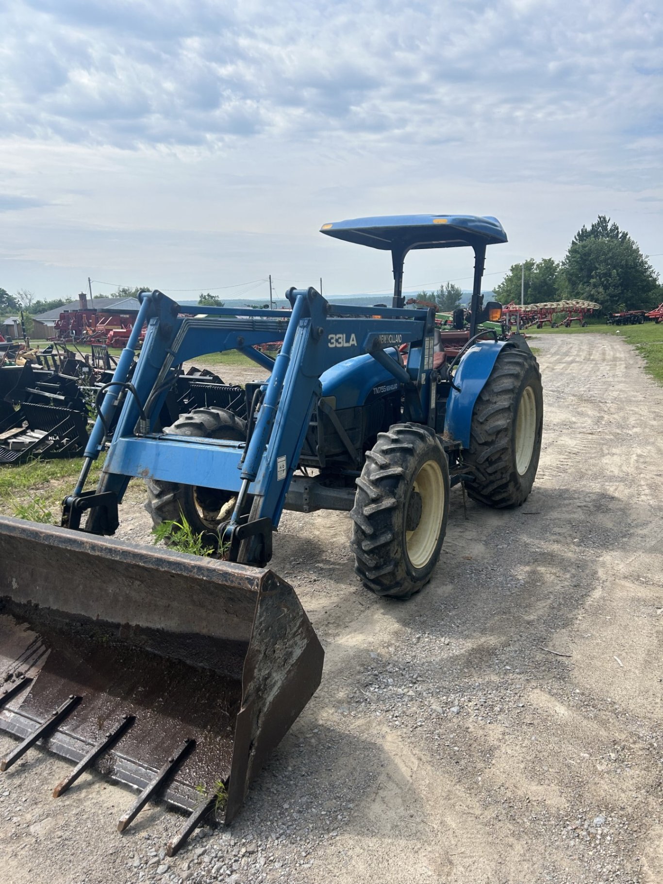 New Holland TN75S 4WD, Loader