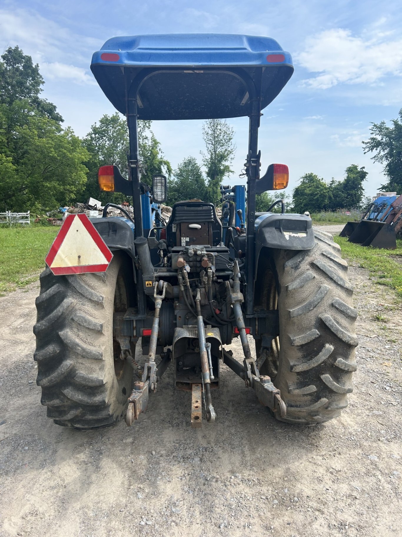 New Holland TN75S 4WD, Loader