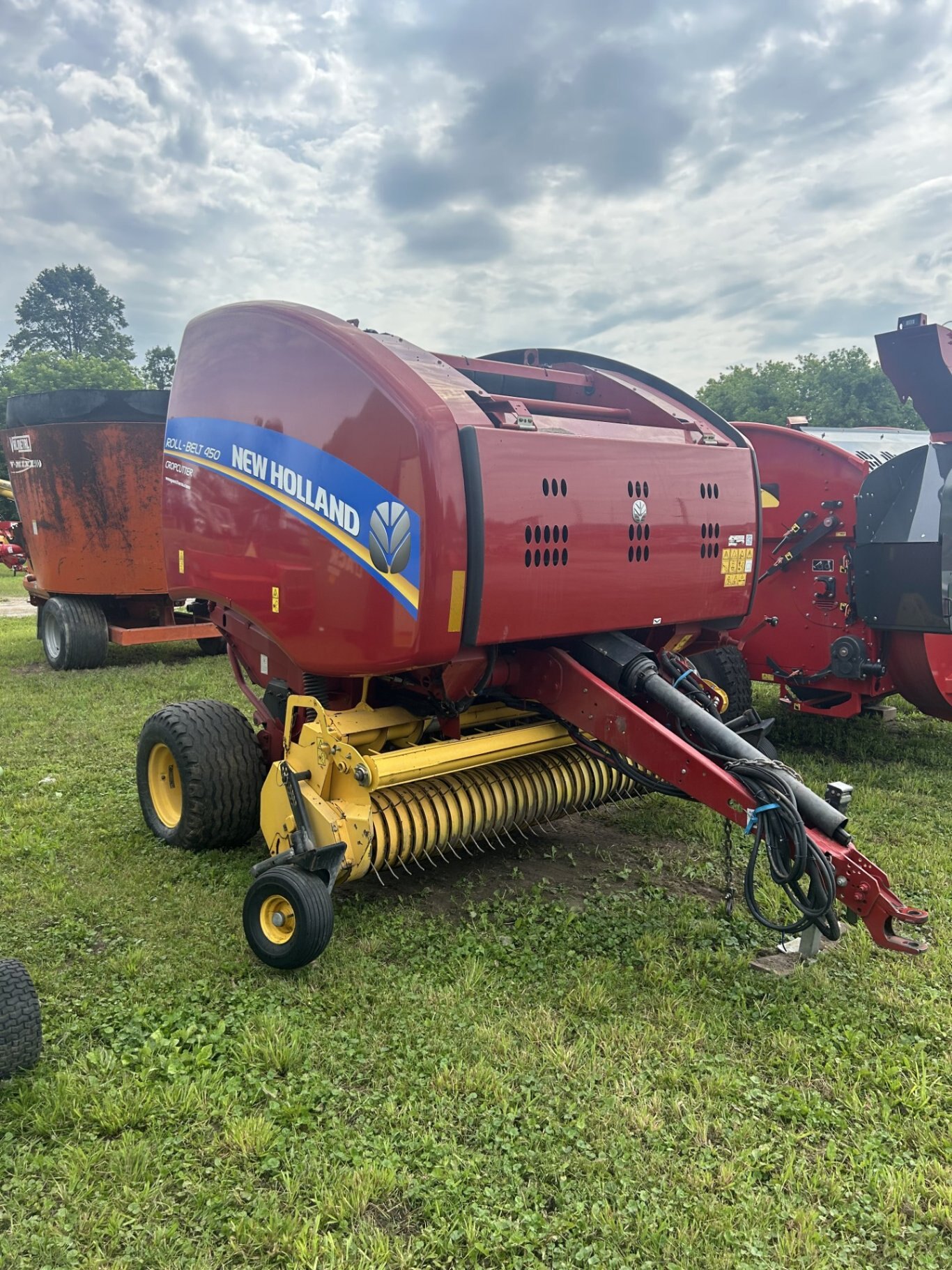 New Holland Roll-Belt 450 Cropcutter