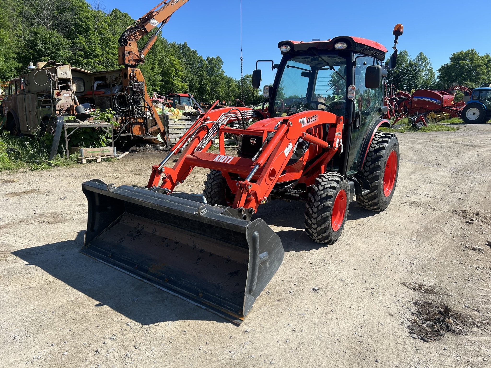 Kioti DK5320 SE With Kioti KL5521 Loader