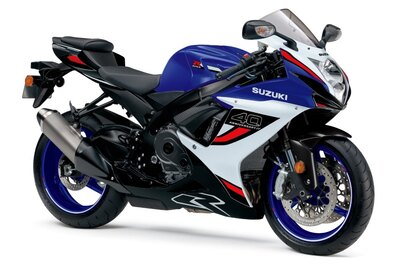 2026 Suzuki GSX-R600 Pearl Vigor Blue / Pearl Tech White