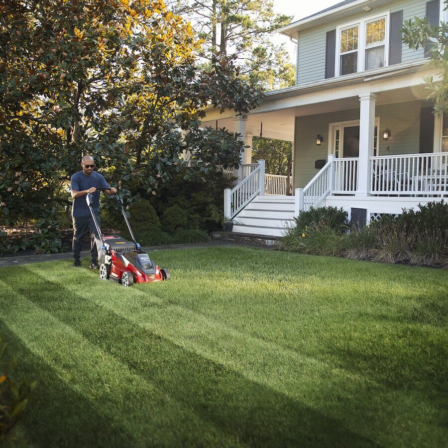 Toro 60V MAX* 21 in. Stripe™ Dual Blades Self Propelled Mower 7.5Ah Battery/Charger Included