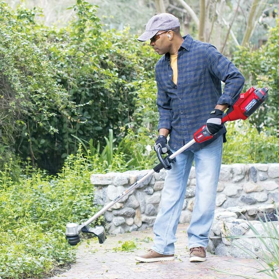 Toro 60V MAX* 14 in. (35.5 cm) / 16 in. (40.6 cm) Brushless String Trimmer with 2.5Ah Battery