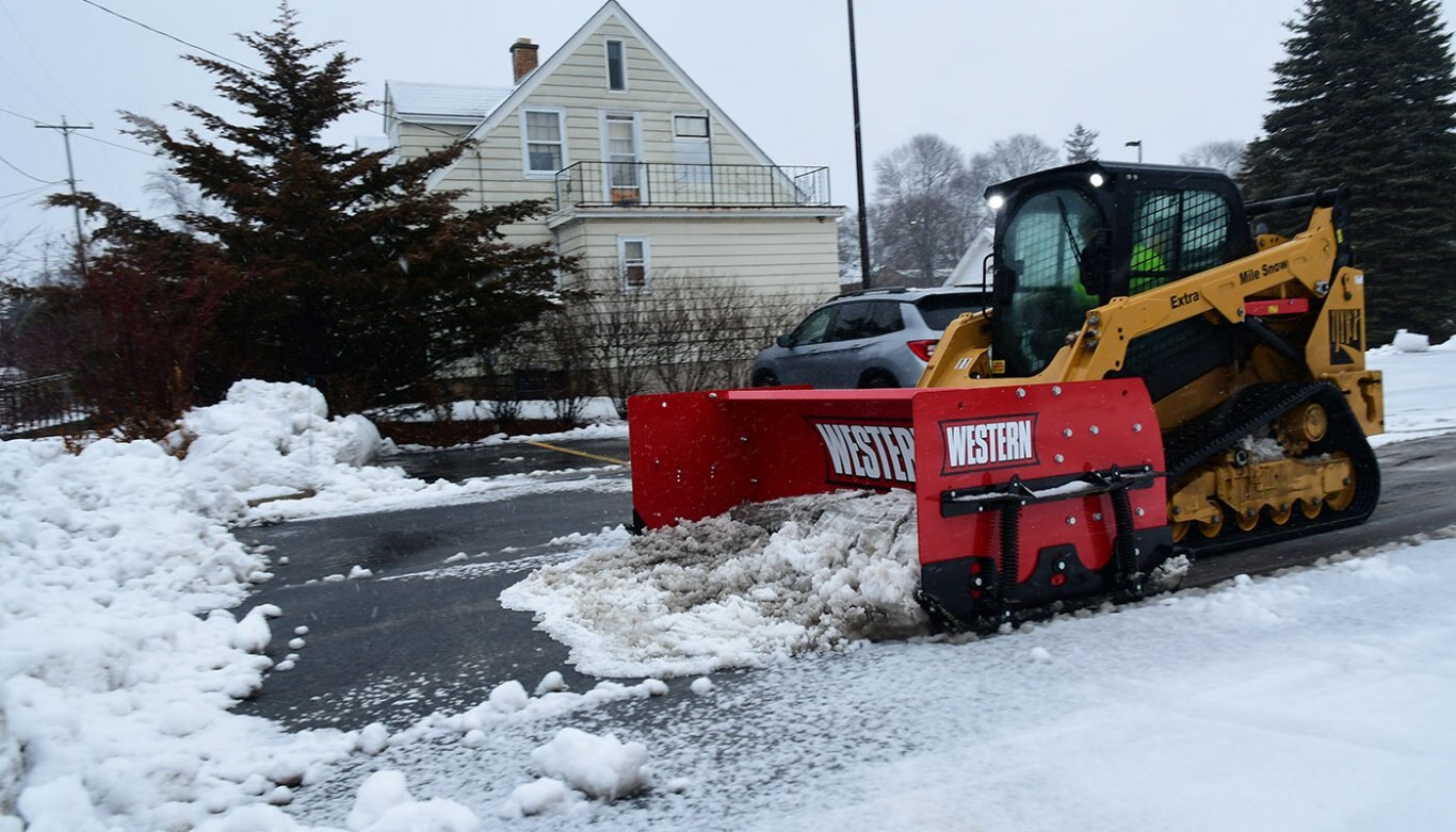 Westernplow PILE DRIVER™ TRACE™ Edge Technology 10' x 36