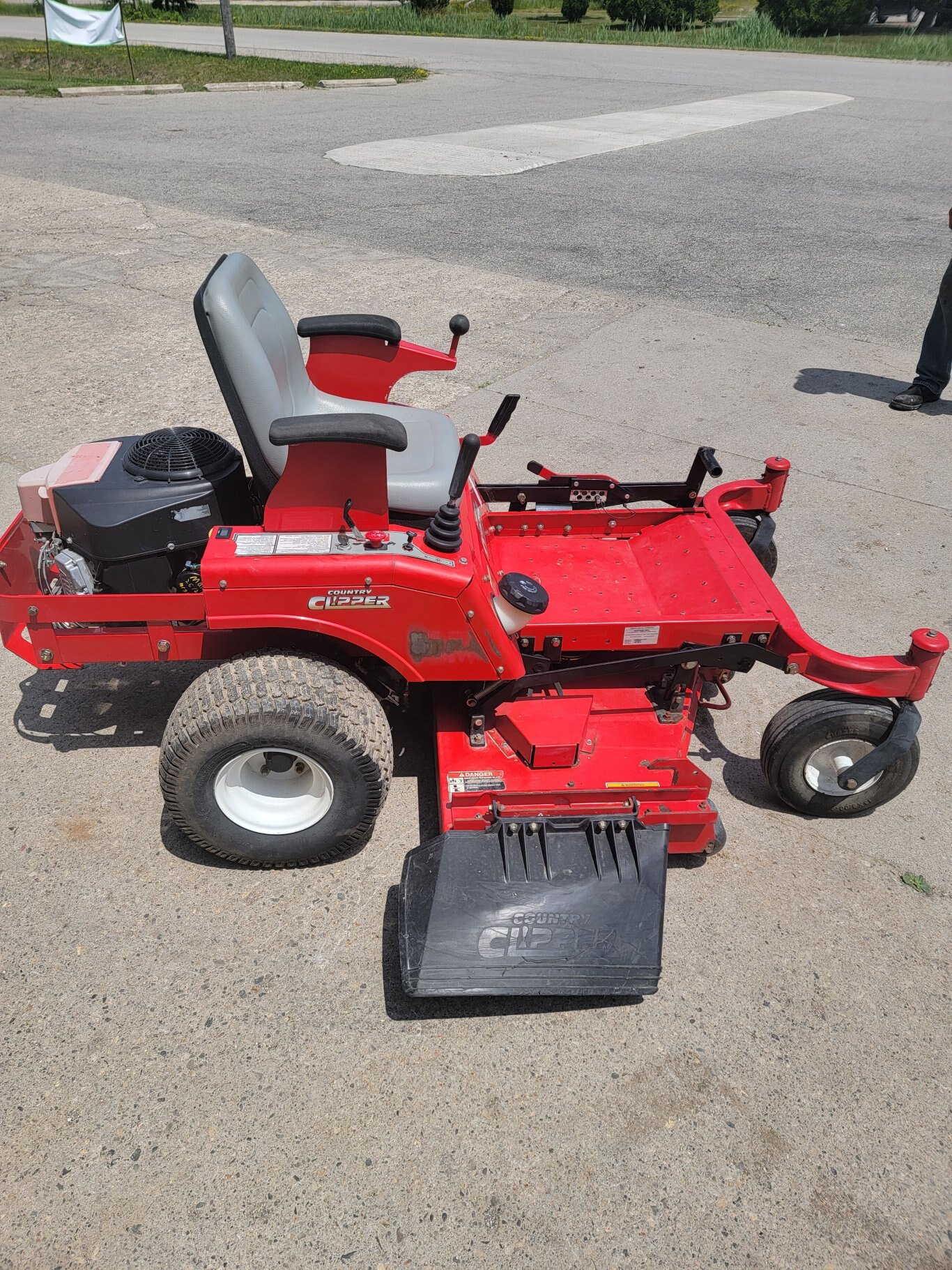 Toro Titan HD 48” Zero Turn Mower