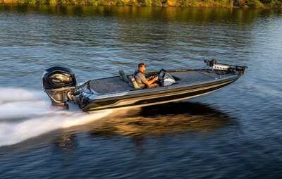 Skeeter ZX200