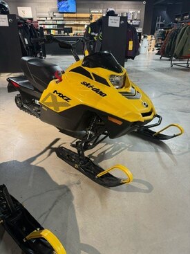 2024 Ski-Doo MXZ 200