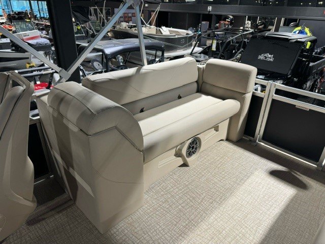 2024 Avalon 21 VLS Quad Lounge