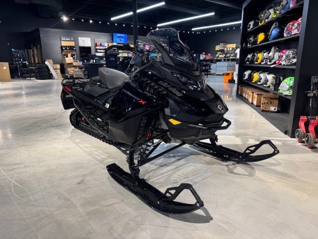 2023 Ski-Doo Renegade X 850 W/ Touchscreen