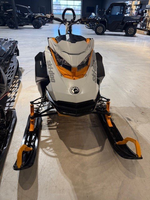 2022 Ski Doo Summit SP 146 850