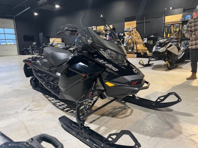 2022 Ski-Doo Renegade X 850