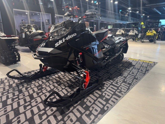 2020 Ski Doo Renegade XRS 850 E TEC