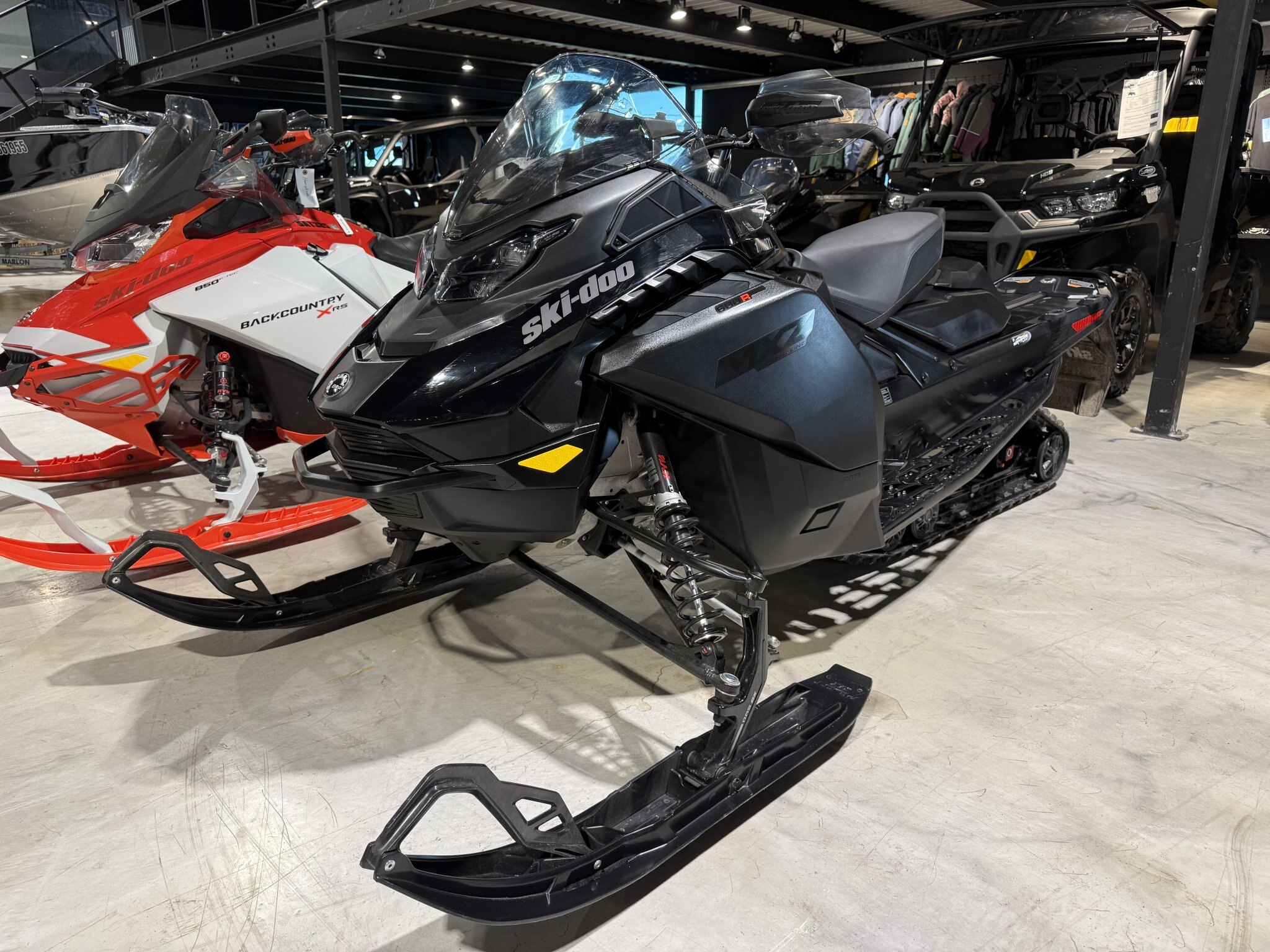 2026 MXZ Adrenaline 600R E TEC