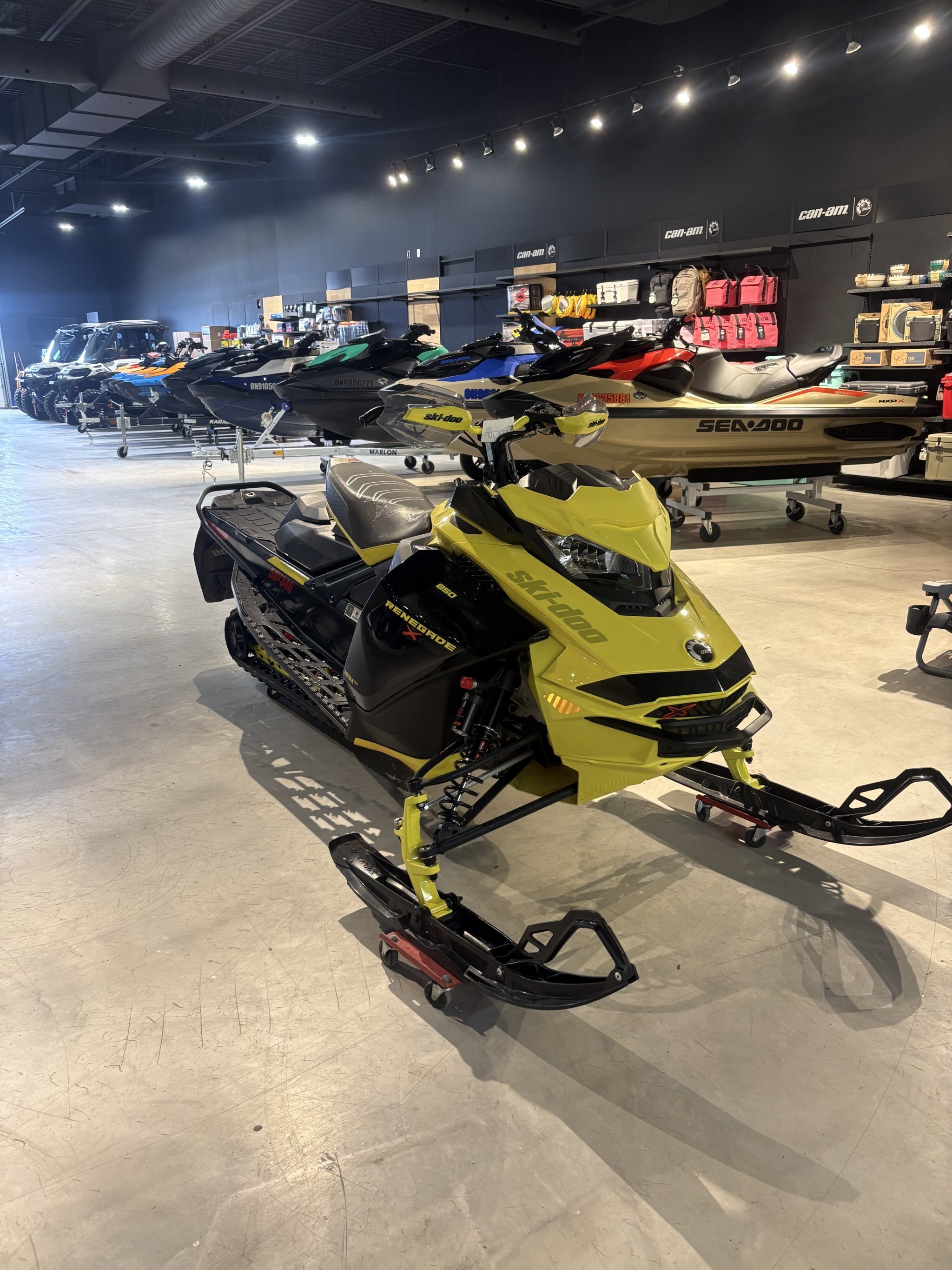 2022 Ski doo Renegade XRS 850 E TEC